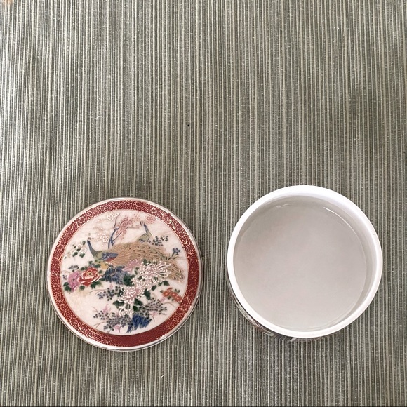 VTG Takahashi Box Porcelain with Peacocks & Gold Rim - Picture 10 of 11